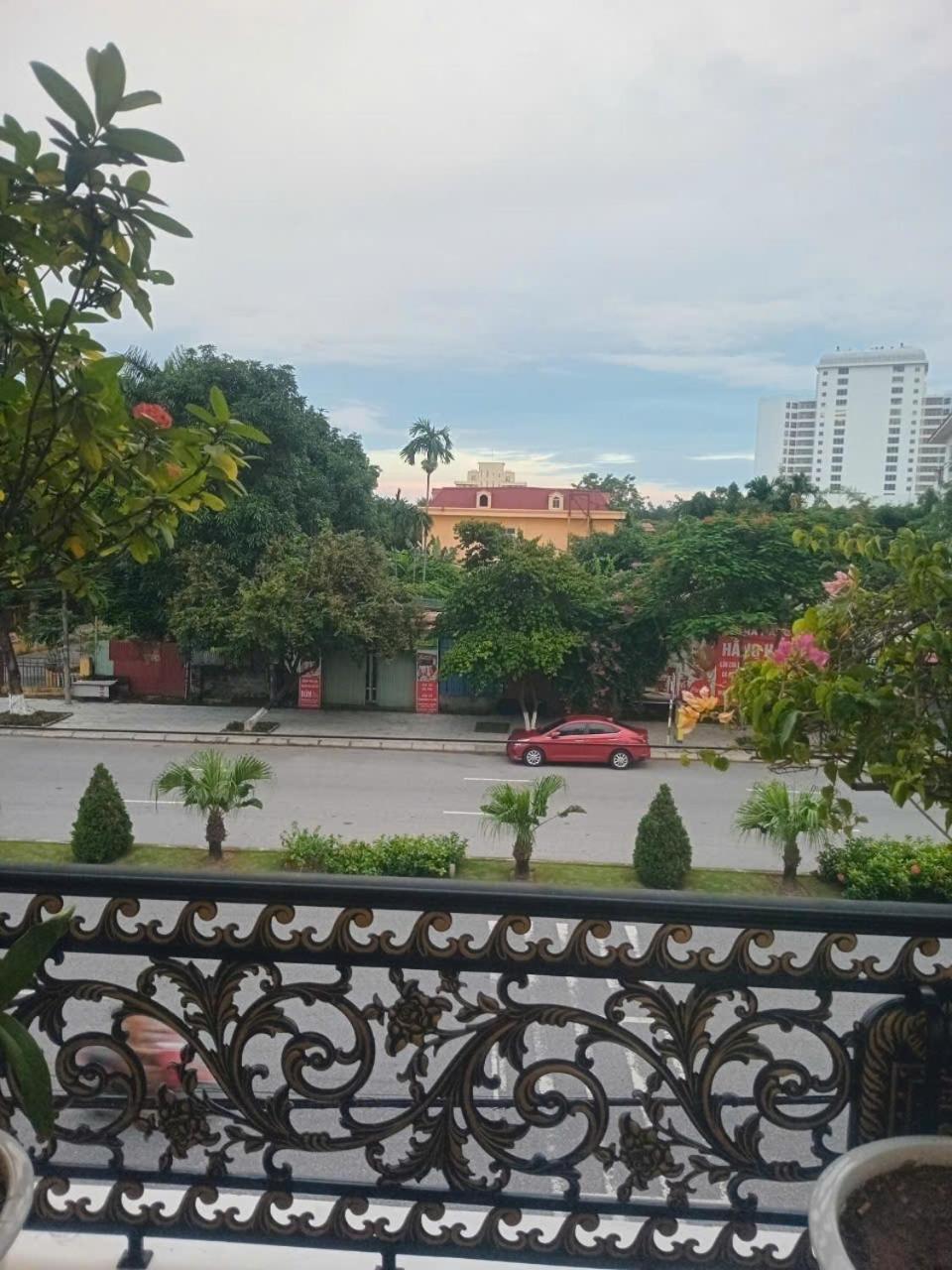 Quang Minh Hotel Tho Son Exterior foto
