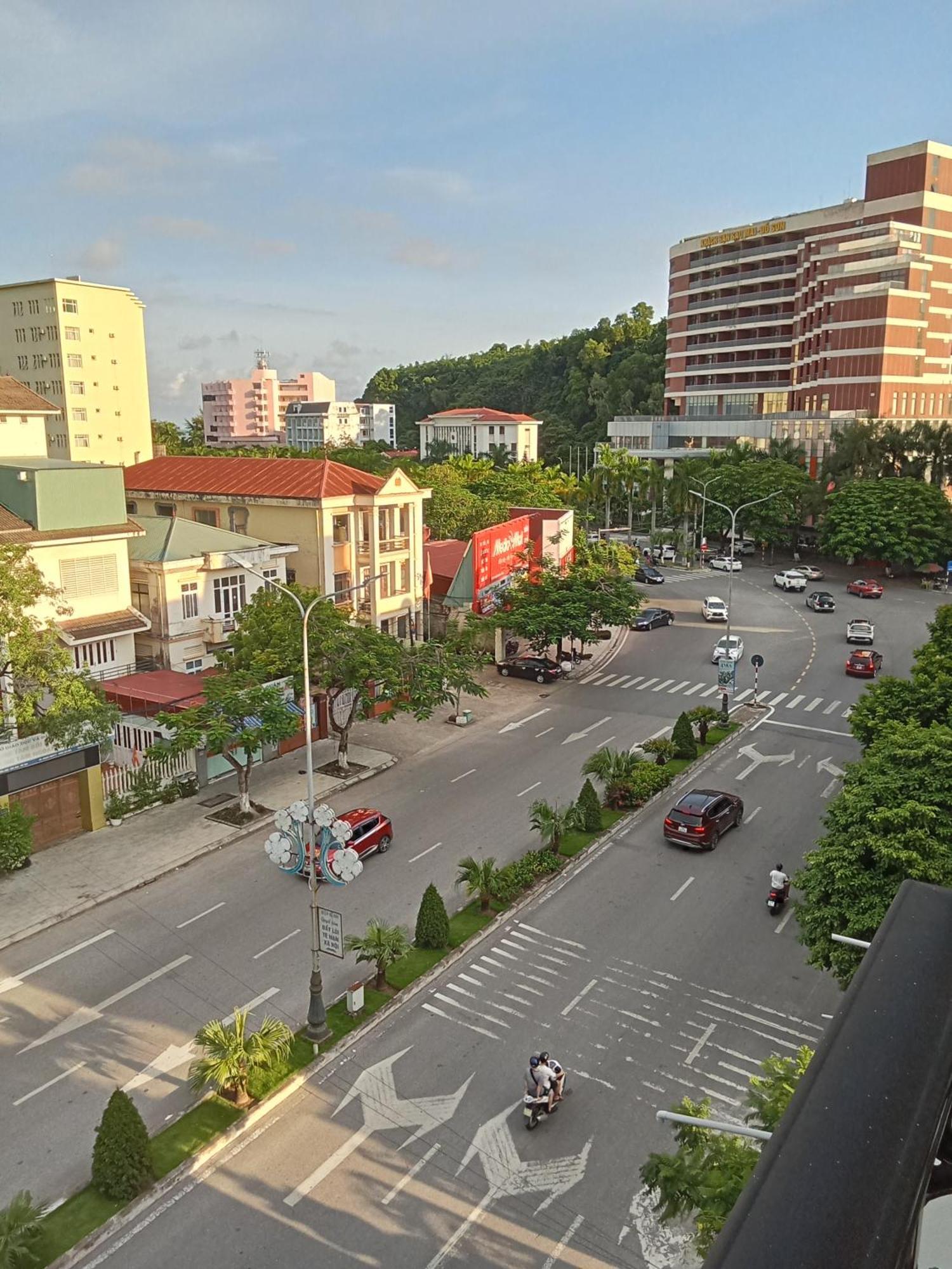 Quang Minh Hotel Tho Son Exterior foto