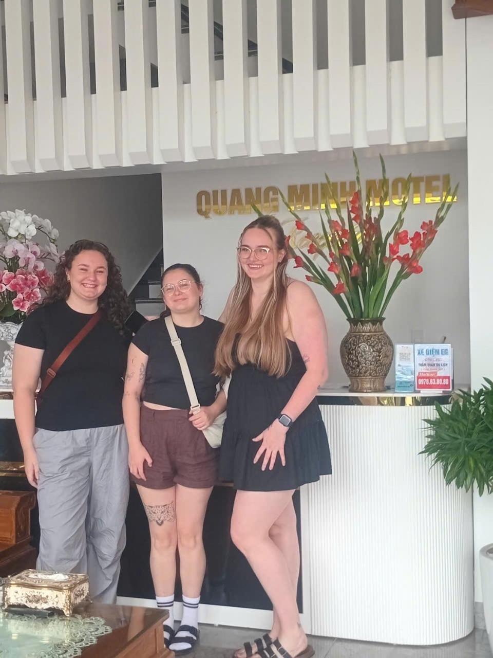 Quang Minh Hotel Tho Son Exterior foto
